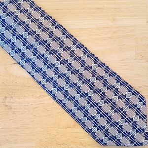 Gianfranco Ferre Elegant Navy, Gray, and Cream Geometrical Men's *PRINT* Tie
